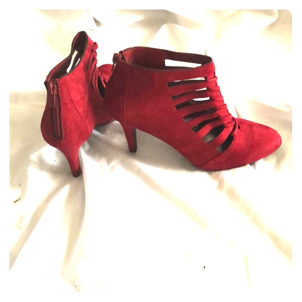 Comfy , soft  high heel shoes by lMPO.